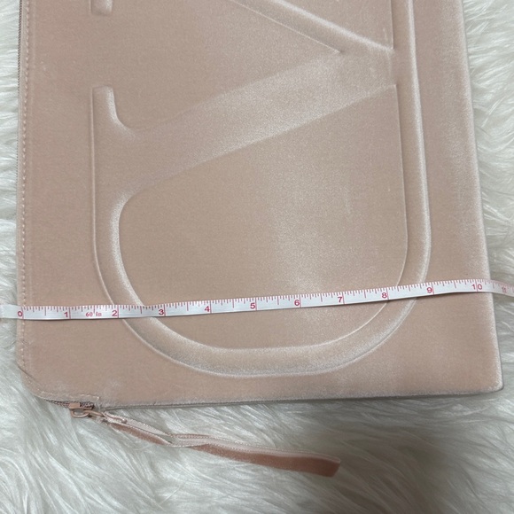 Valentino Beauty Blush Nude Logo Clutch / Laptop Pouch - Picture 11 of 12
